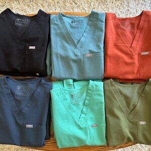 Figs Surgical Green Scrub Top